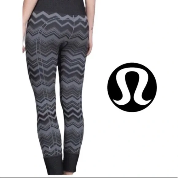 Lululemon Ebb Street Chevron Black & Gray Striped Leggings Size 6 - Picture 5 of 7